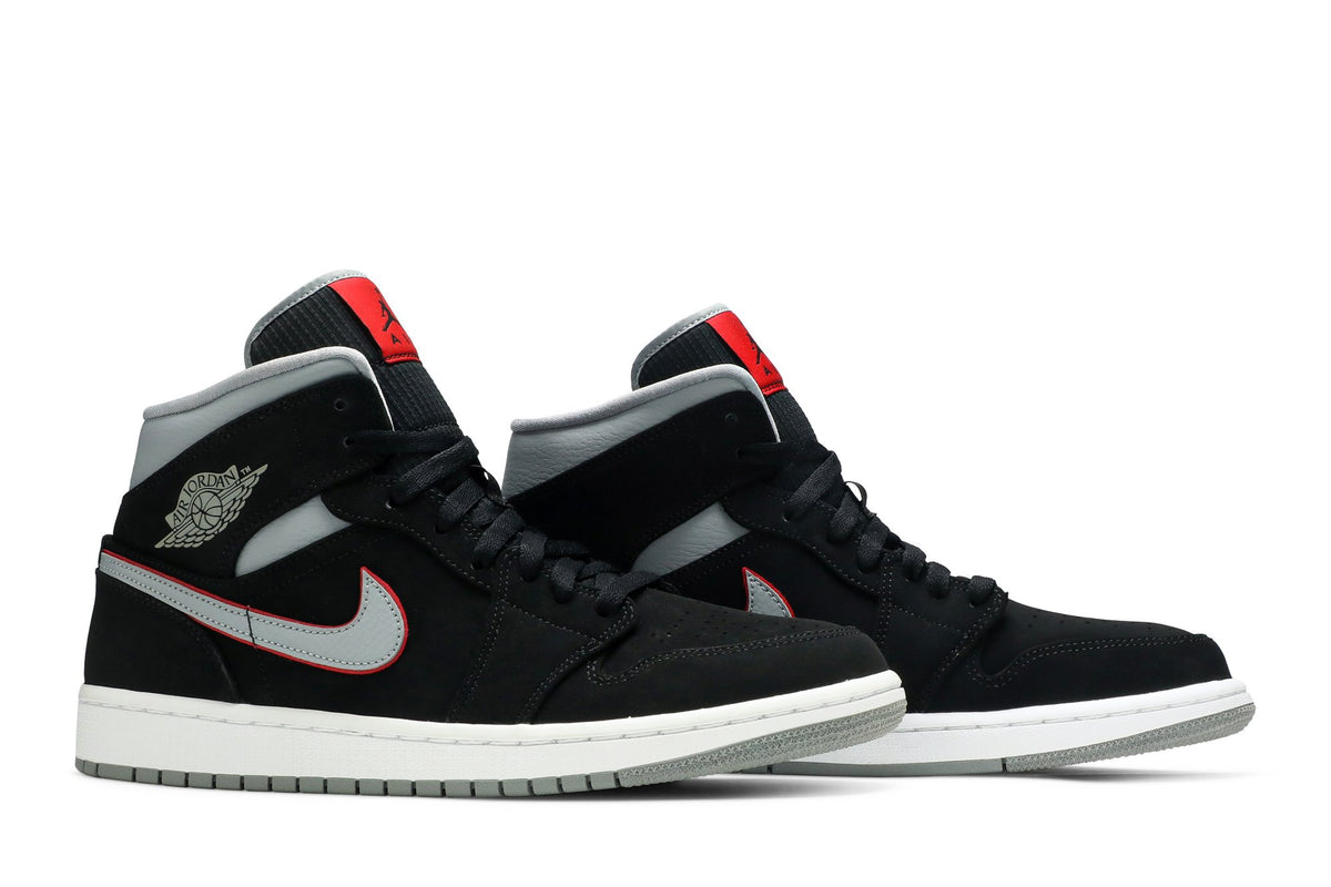 Retro 1 Mid Sneakers — Black Grey — 554724-060