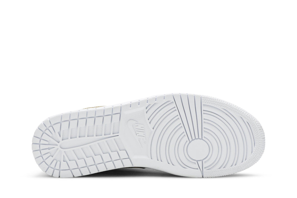 Retro 1 Low Sneakers — White Metallic Gold — CZ4776-100