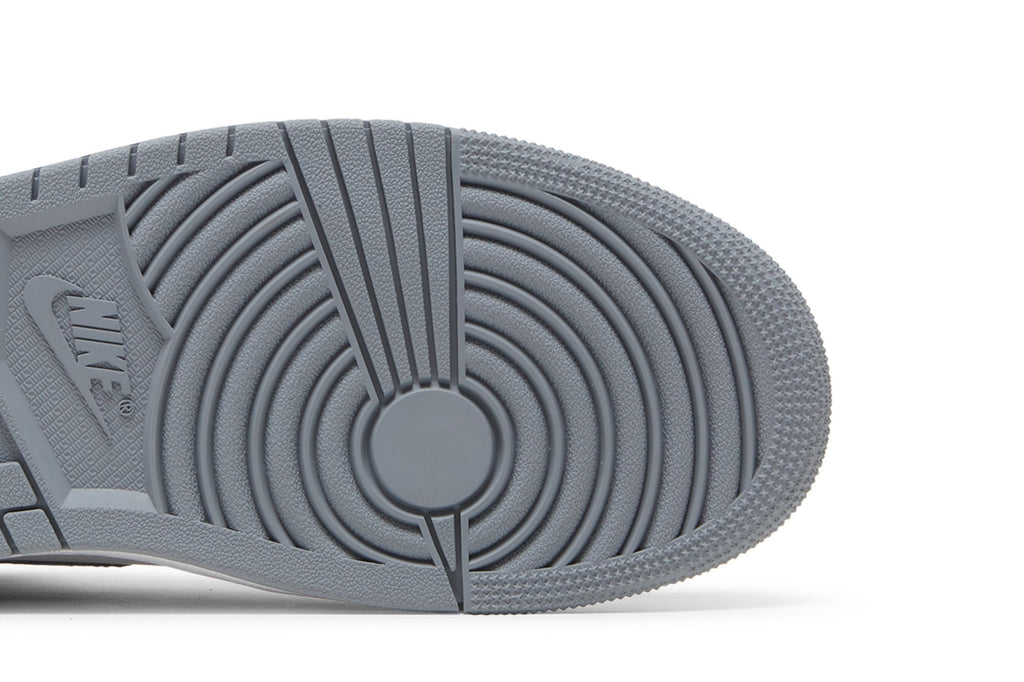 Retro 1 High OG Sneakers — Stealth — 555088-037