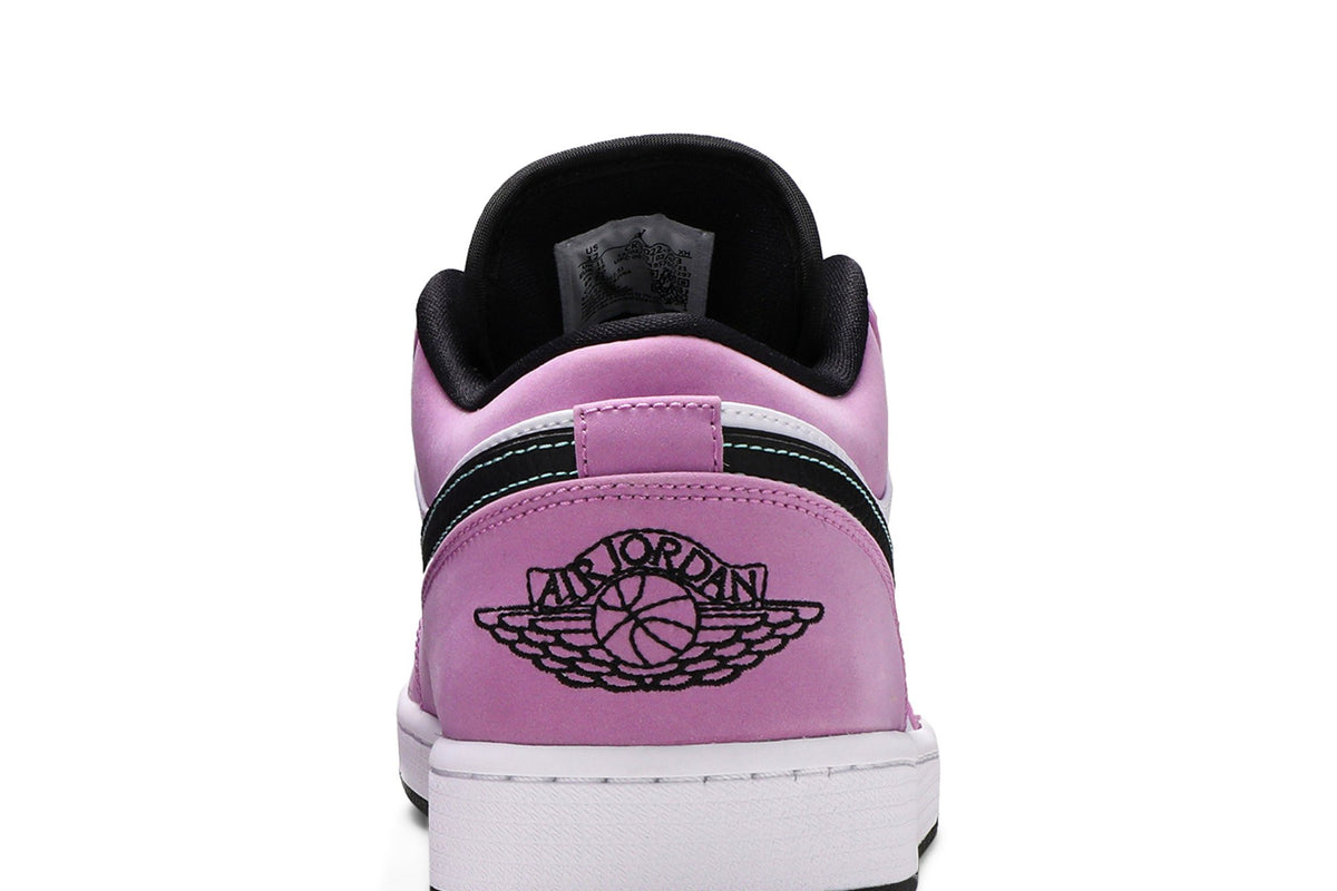 Retro 1 Low SE Sneakers — Violet Shock — CK3022-503