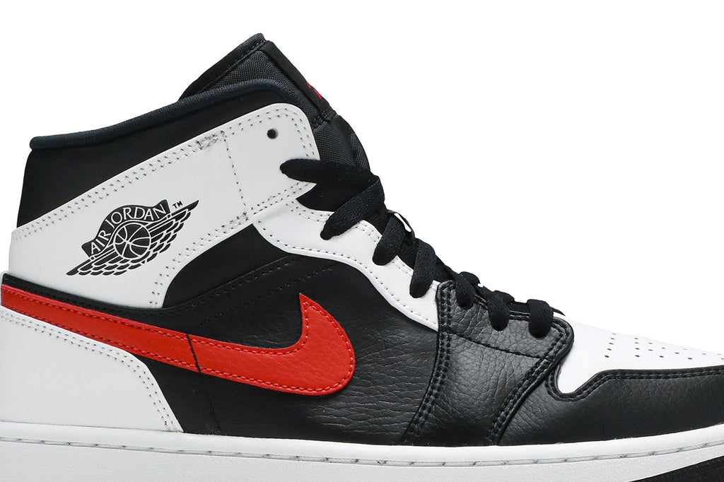 Retro 1 Mid Sneakers — Chile Red — 554724-075
