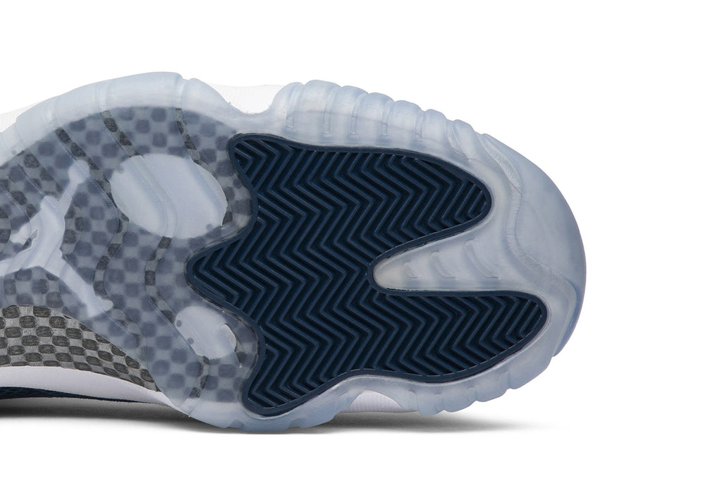 Retro 11 Low Sneakers — Navy Snakeskin — CD6846-102