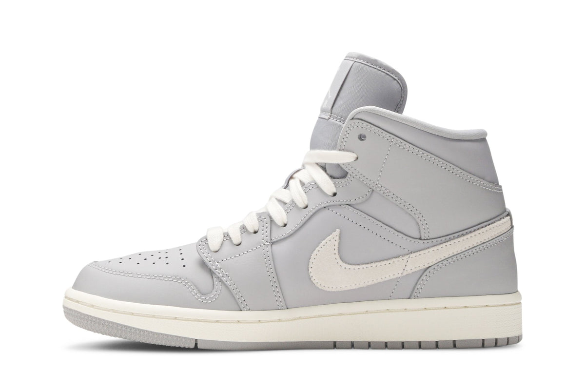 Retro 1 Mid Sneakers — Grey Light Bone — CD7240-002