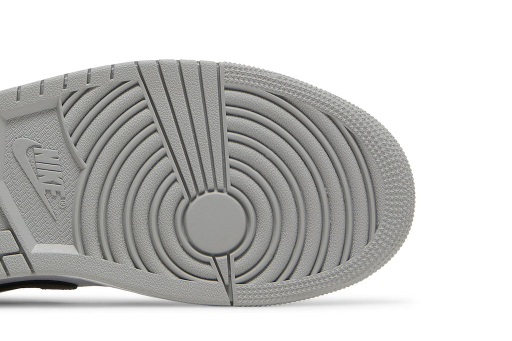 Retro 1 Low Sneakers — Shadow Toe — 553558-052