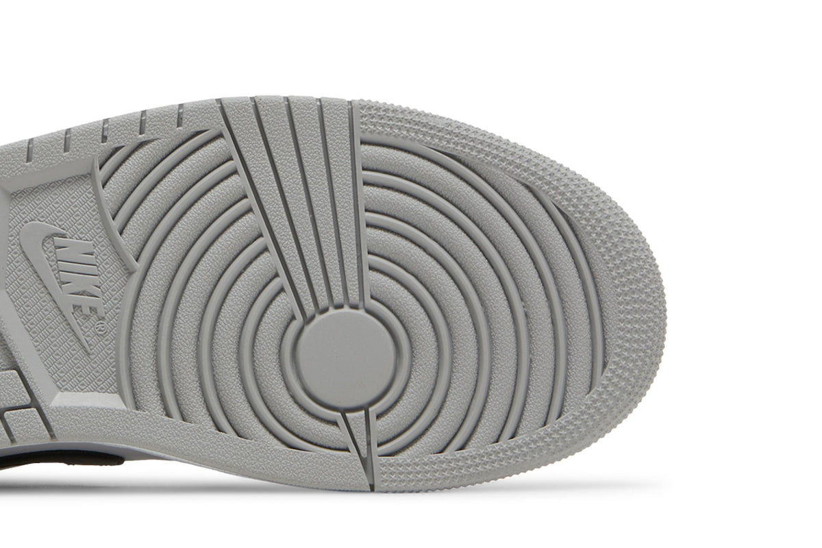 Retro 1 Low Sneakers — Shadow Toe — 553558-052