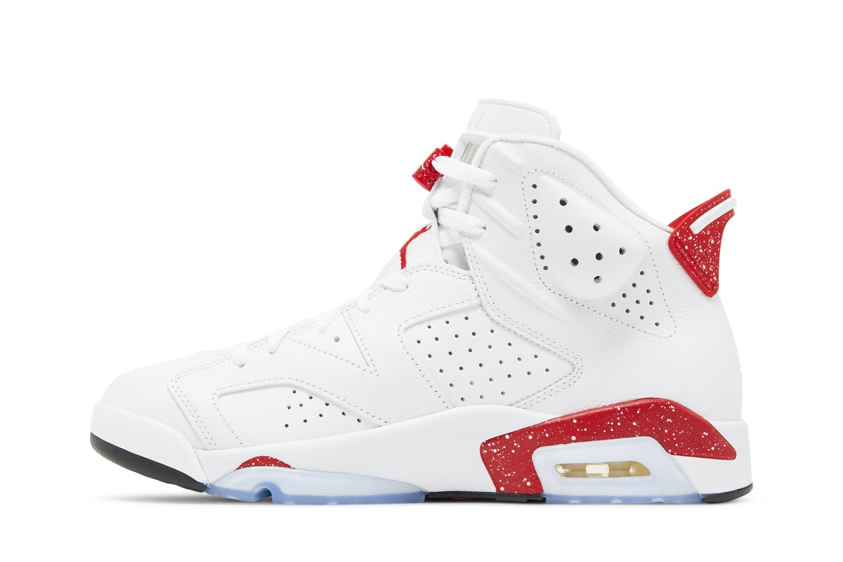 Retro 6 Sneakers — Red Oreo — CT8529-162