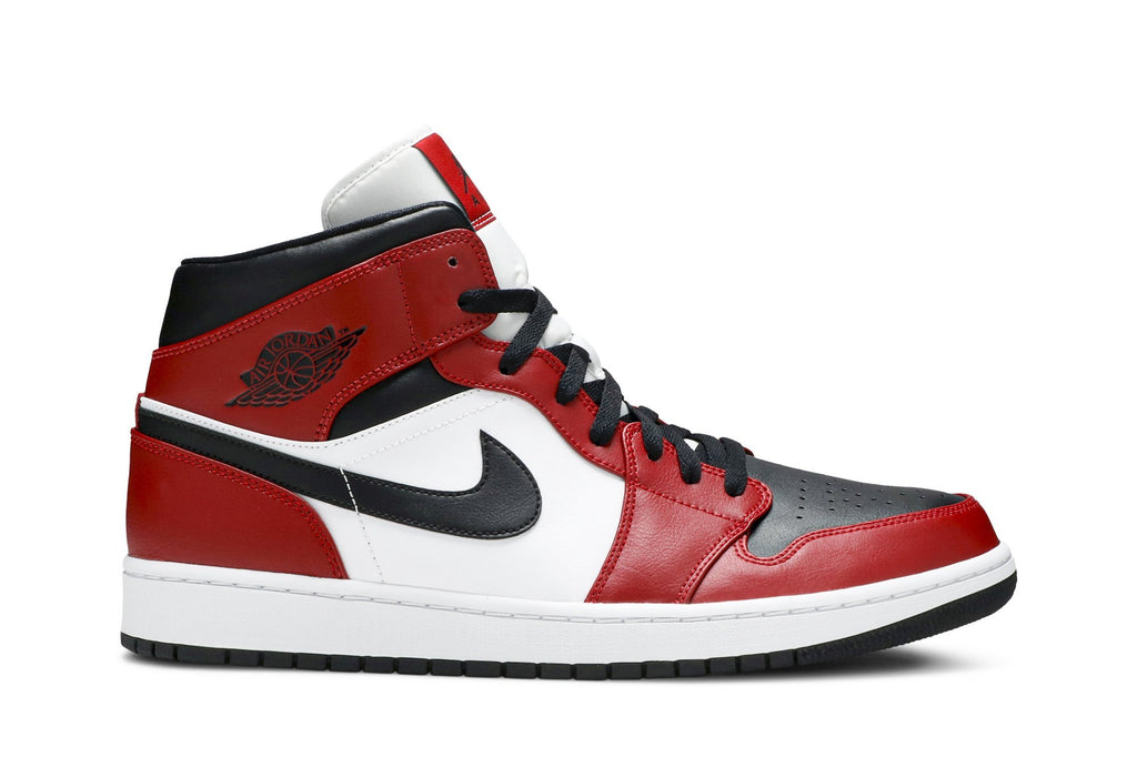 Retro 1 Mid Sneakers — Chicago Black Toe — 554724-069