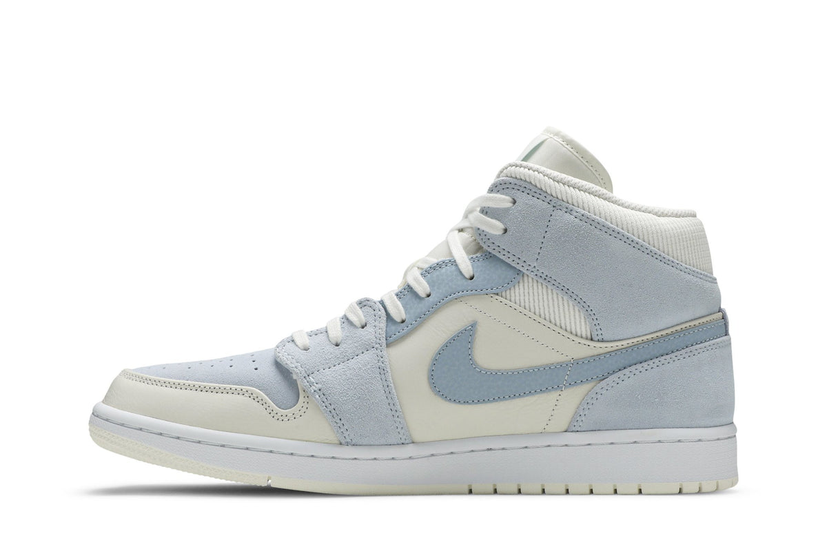 Retro 1 Mid SE Sneakers — Sail Light Blue — DA4666-100