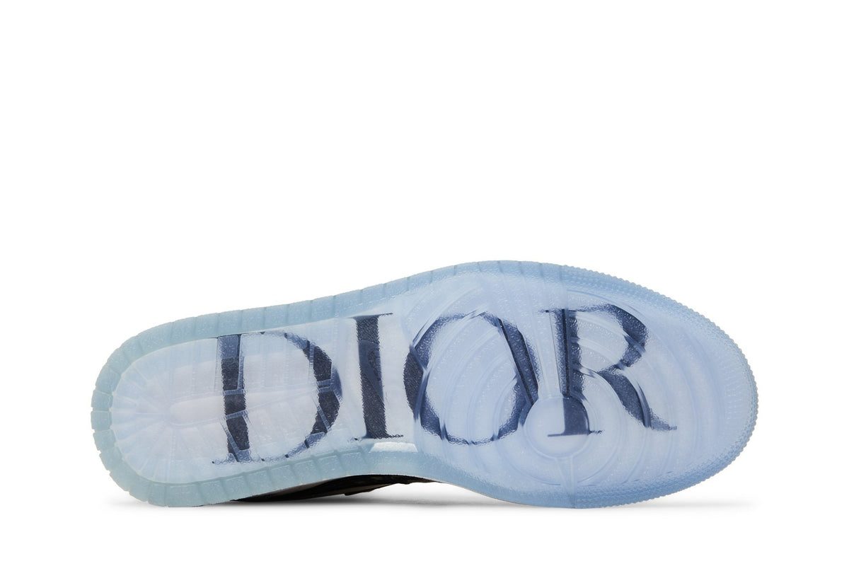 Dior Collaboration — Retro 1 High Sneakers — Classic Colorway — CN8607-002