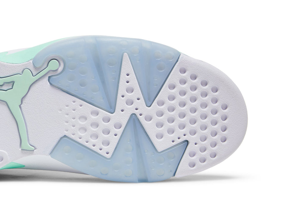 Retro 6 Sneakers — Mint Foam — DQ4914-103