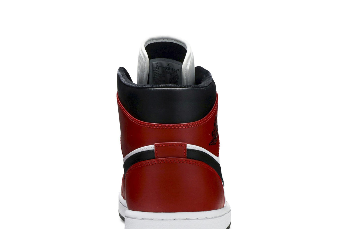 Retro 1 Mid Sneakers — Chicago Black Toe — 554724-069