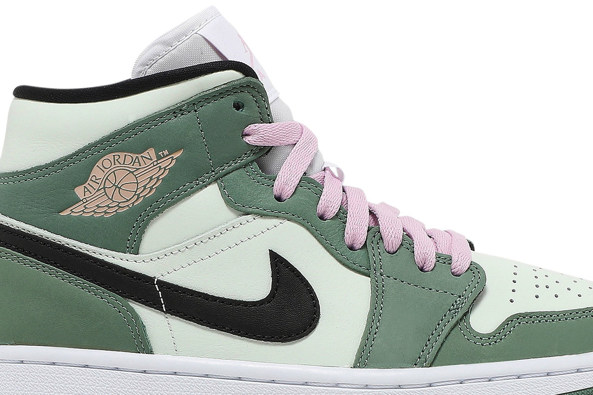 Retro 1 Mid SE Sneakers — Dutch Green — CZ0774-300