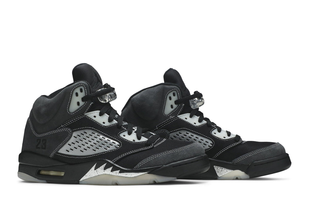 Retro 5 Sneakers — Anthracite — DB0731-001