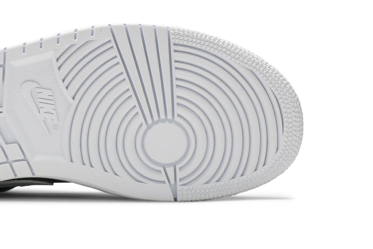 Retro 1 Low Sneakers — Panda — DC0774-100