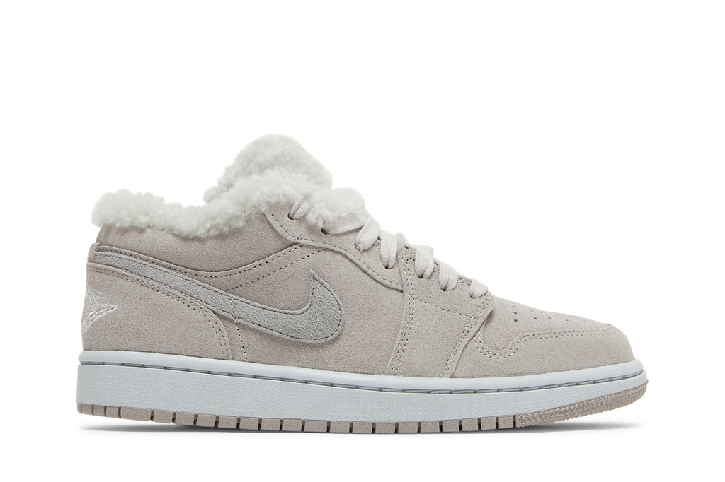 Retro 1 Low SE Sneakers — Sherpa Fleece — DO0750-002