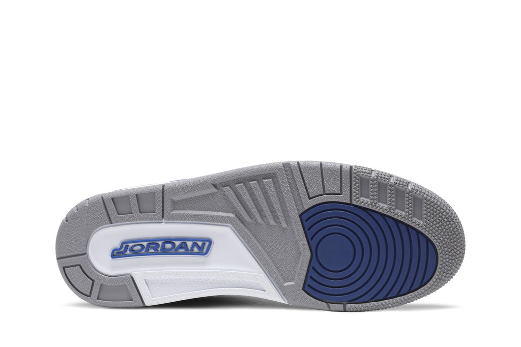 Retro 3 Sneakers — Varsity Royal — CT8532-400
