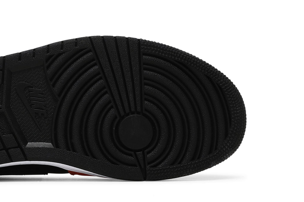 Retro 1 Low SE Sneakers — Black Turf Orange — CK3022-008