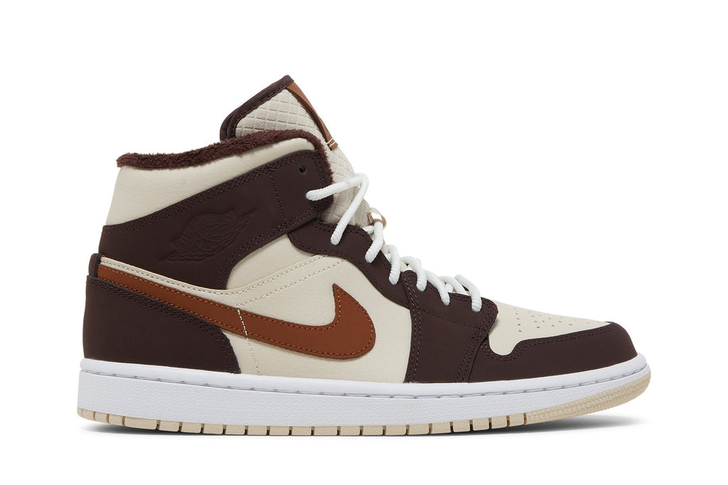 Retro 1 Mid SE Sneakers — Cream Dark Chocolate — DO6699-200