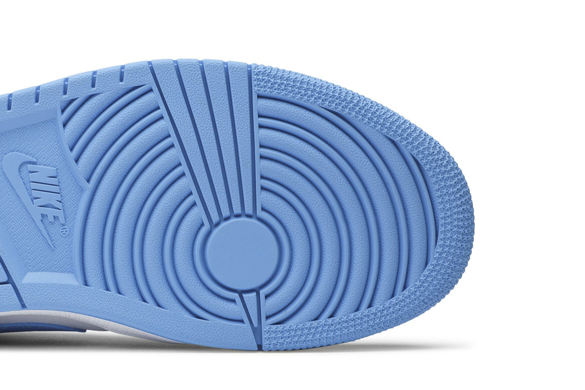 Retro 1 Low Sneakers — UNC — AO9944-441