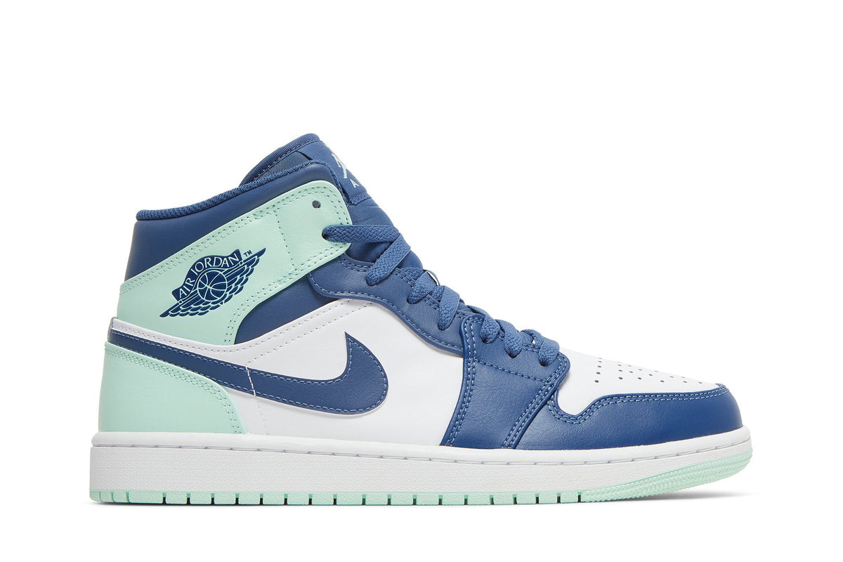 Retro 1 Mid Sneakers — Blue Mint — 554724-413