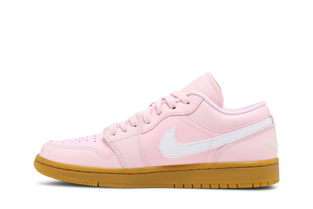 Retro 1 Low Sneakers — Arctic Pink Gum — DC0774-601