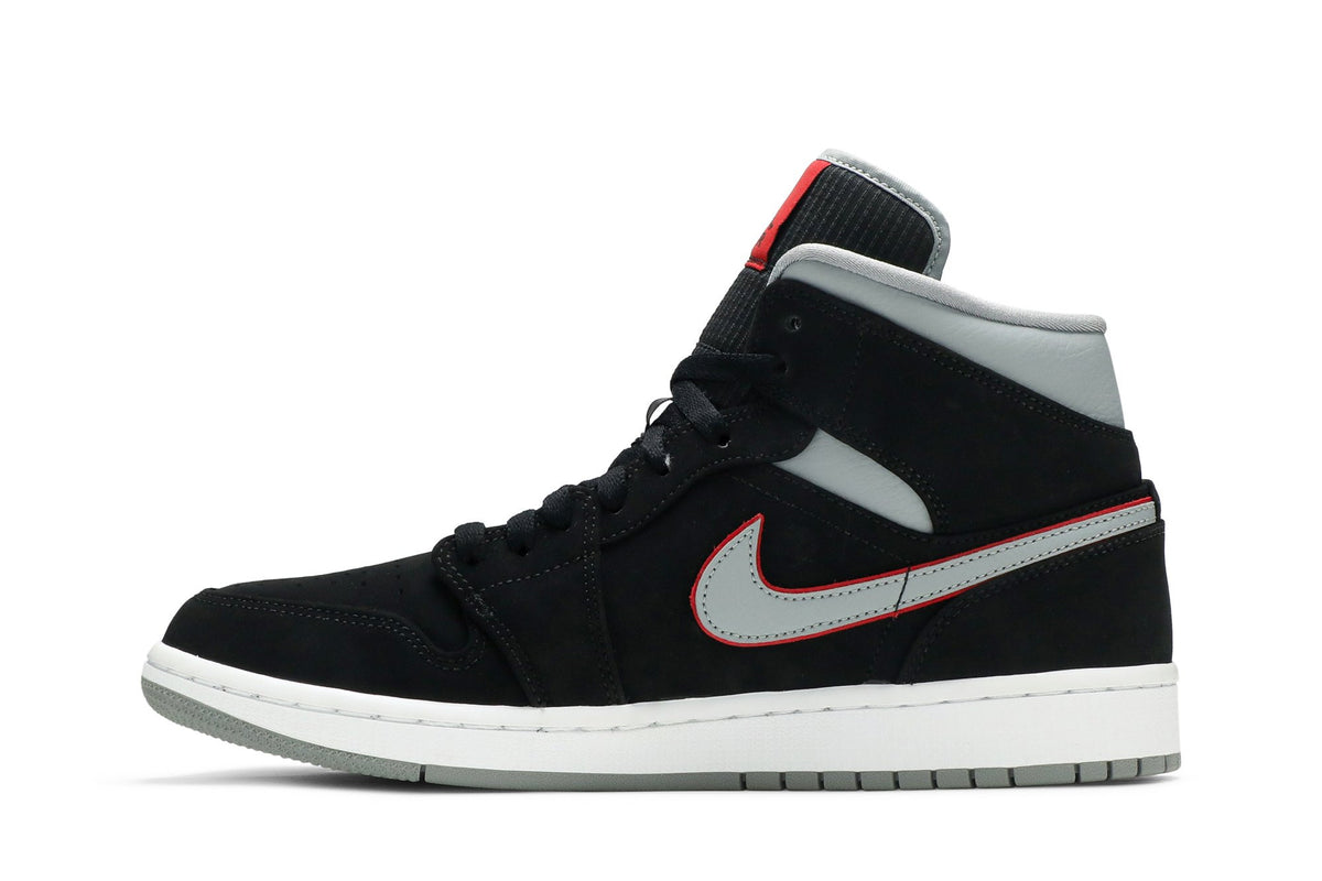 Retro 1 Mid Sneakers — Black Grey — 554724-060