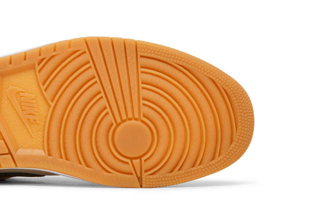 Retro 1 Low SE Sneakers — Light Curry — DH6931-102