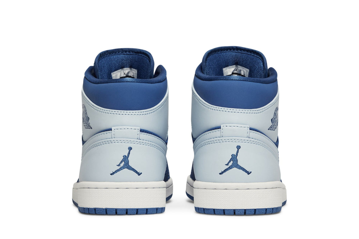 Retro 1 Mid Sneakers — Ice Blue — 554724-400