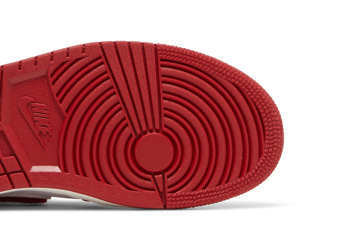 Retro 1 High OG Sneakers — Newstalgia Chenille — DJ4891-061