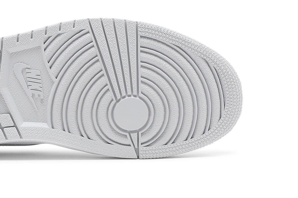 Retro 1 Low OG Sneakers — Neutral Grey — CZ0790-100