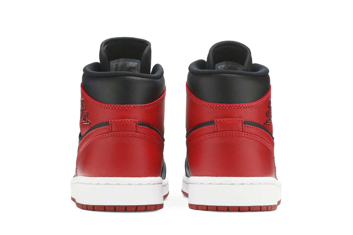 Retro 1 Mid Sneakers — Banned — 554724-074