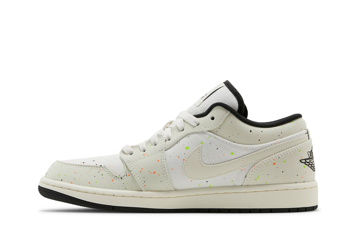 Retro 1 Low Sneakers — Brushstroke Swoosh – Paint Splatter — DM3528-100