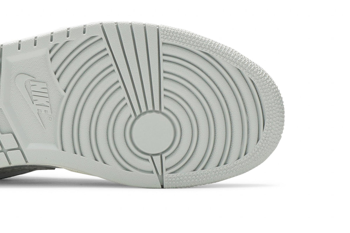 Retro 1 Low Premium Sneakers — Elephant Print — DH4269-100