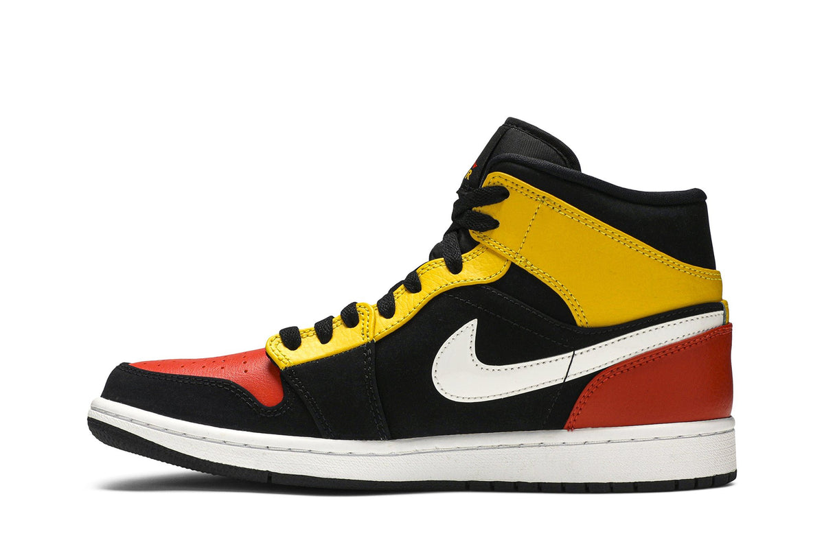 Retro 1 Mid SE Sneakers — Amarillo — 852542-087