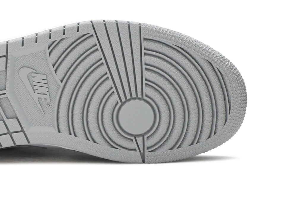 Retro 1 Low Sneakers — Smoke Grey — 553558-039