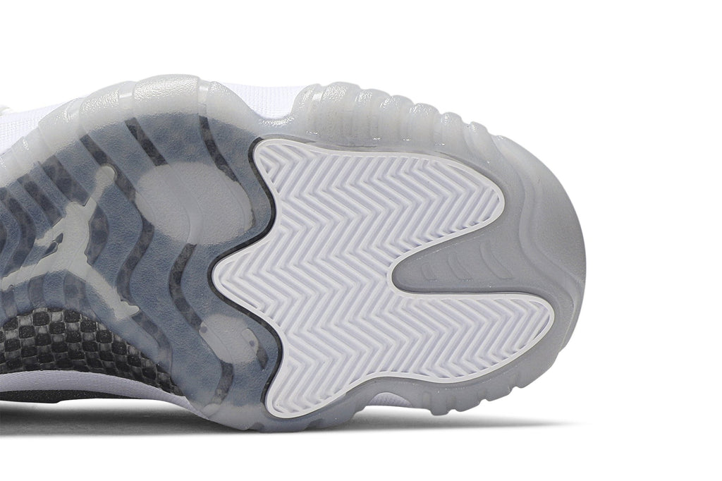 Retro 11 Sneakers — Vast Grey — AR0715-100