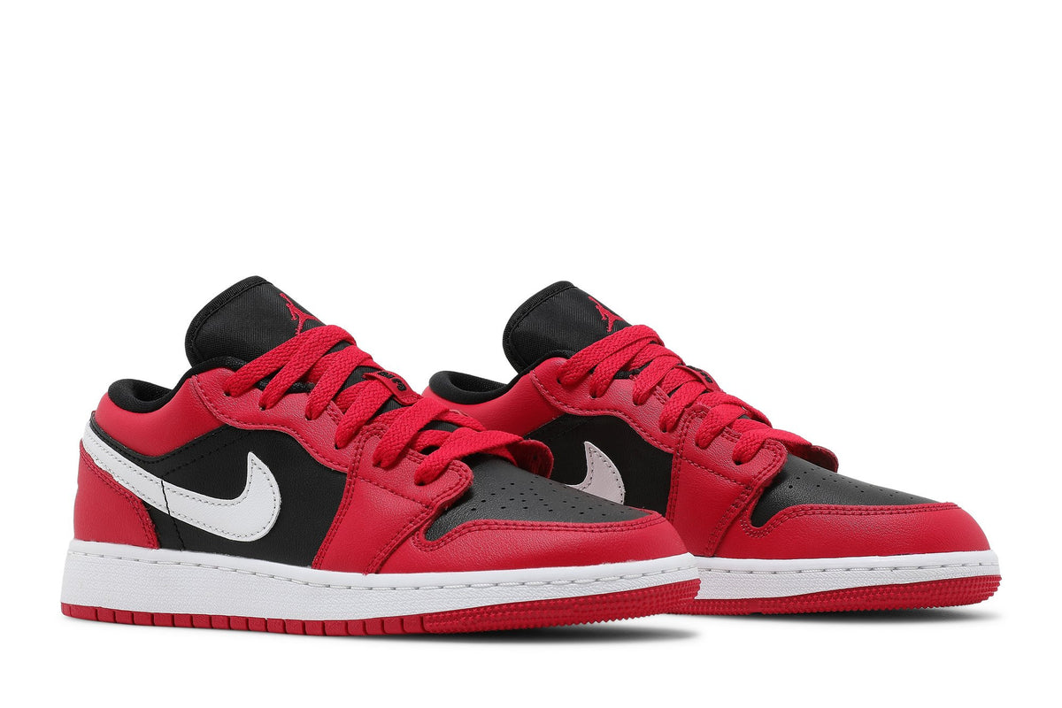 Retro 1 Low GS Sneakers — Black Very Berry — 553560-061
