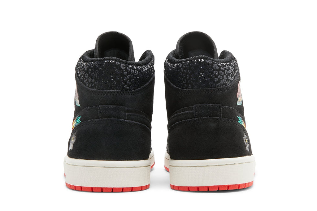 Retro 1 Mid SE Sneakers — SiEMPRE Familia — DN4904-001