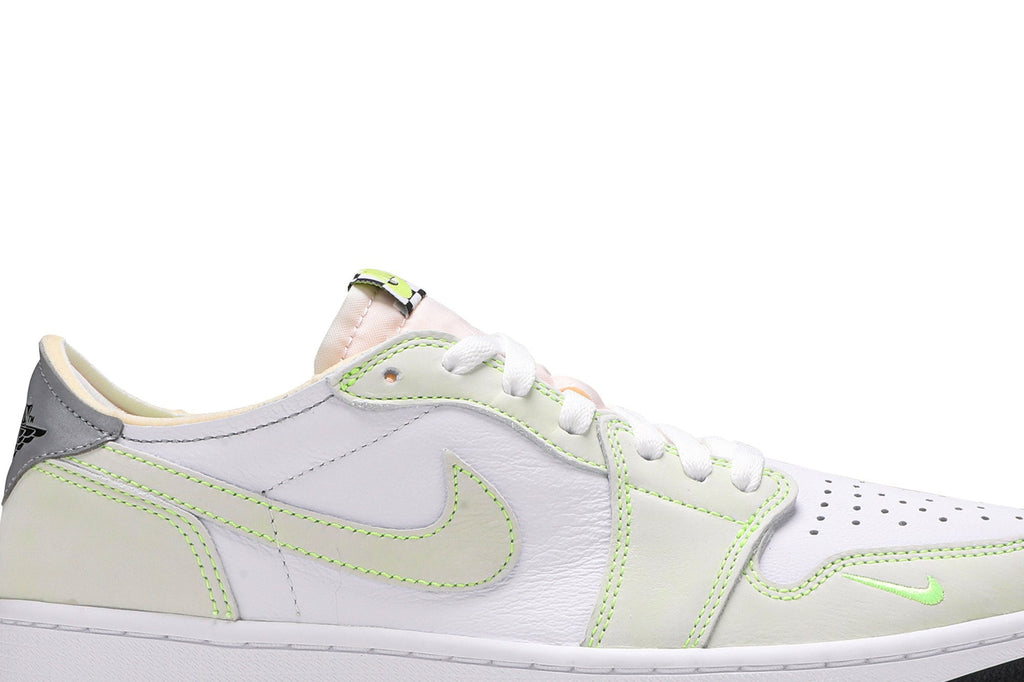 Retro 1 Low OG Sneakers — Ghost Green — DM7837-103