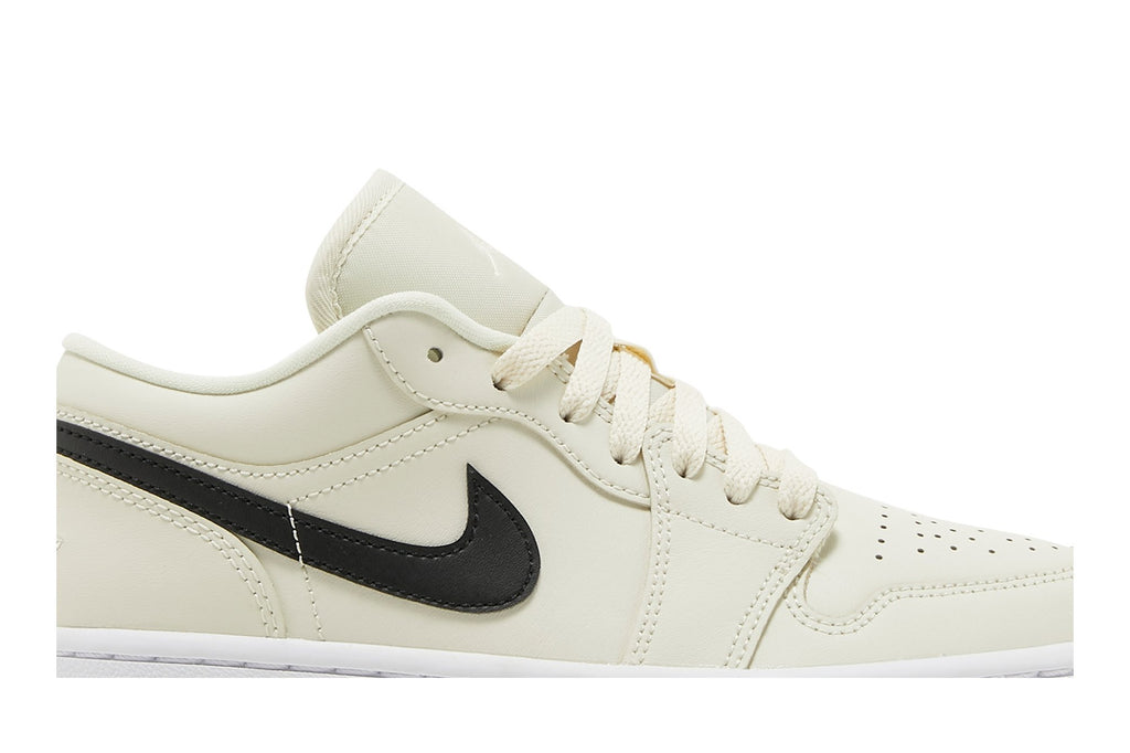Retro 1 Low Sneakers — Coconut Milk — DC0774-121