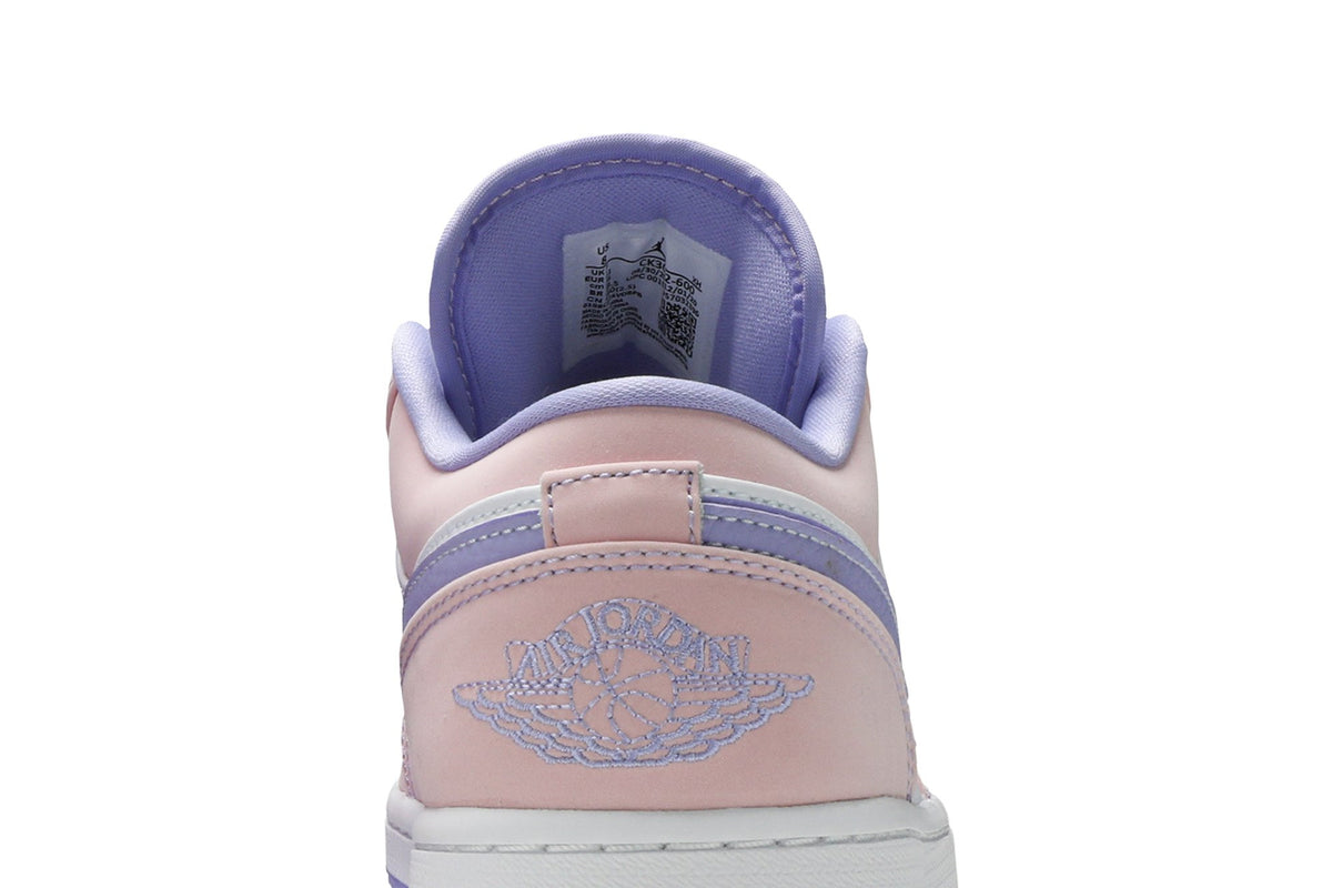 Retro 1 Low SE Sneakers — Arctic Punch — CK3022-600