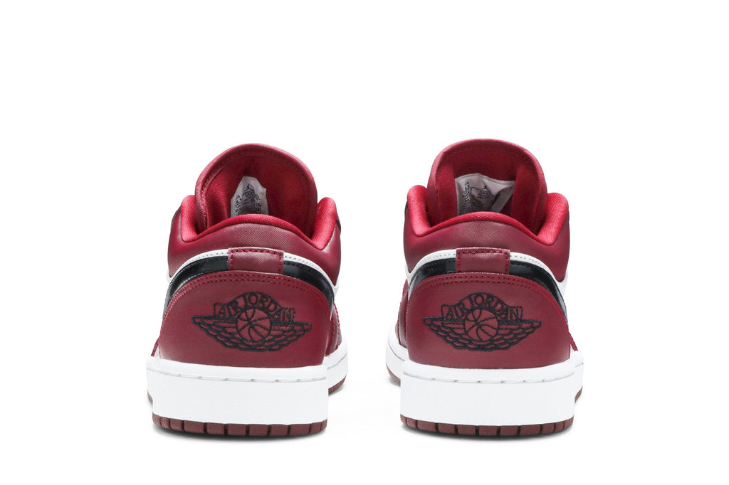 Retro 1 Low Sneakers — Noble Red — 553558-604