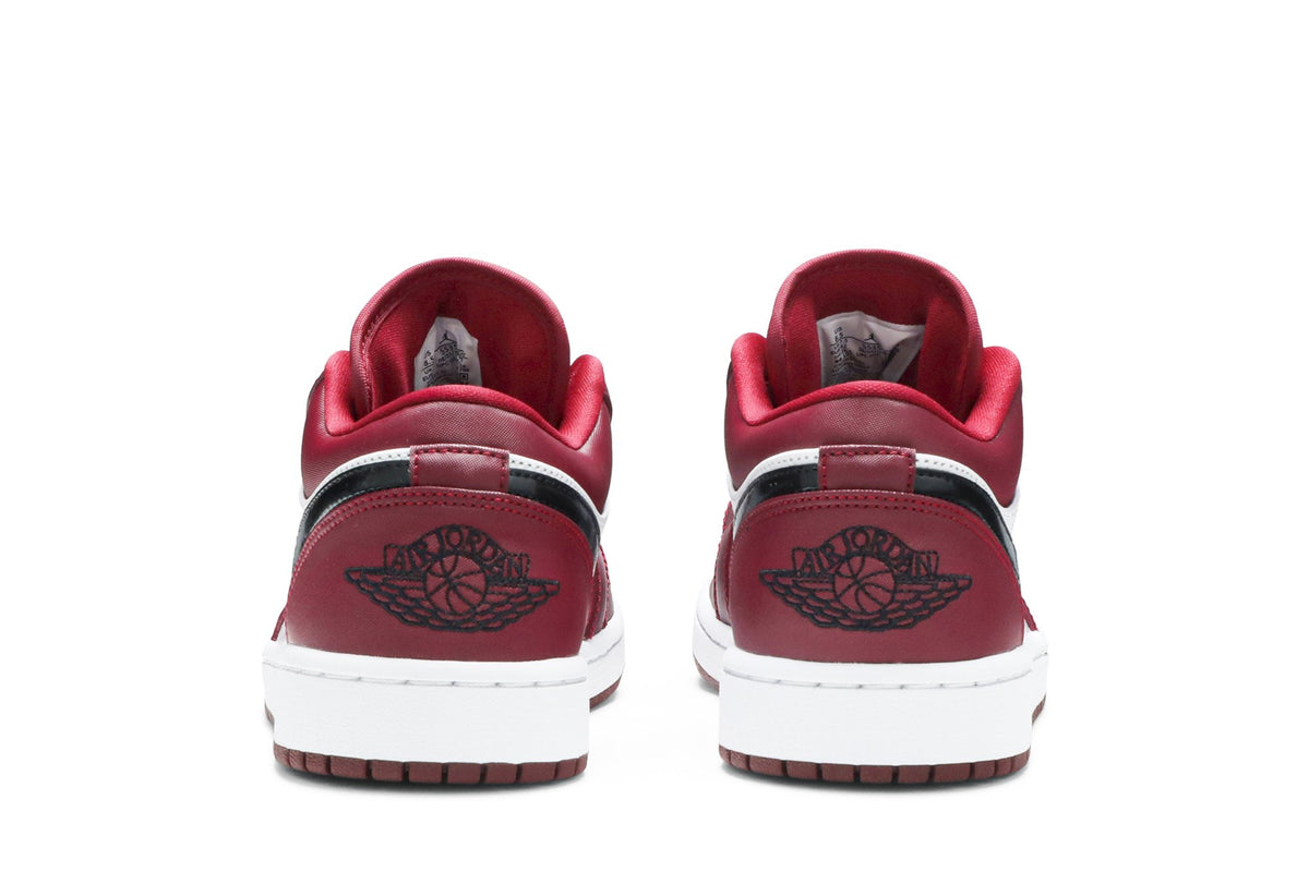 Retro 1 Low Sneakers — Noble Red — 553558-604