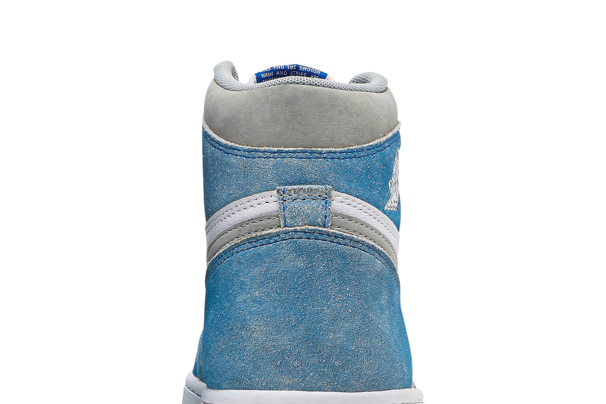 Retro 1 High OG Sneakers — Hyper Royal — 555088-402