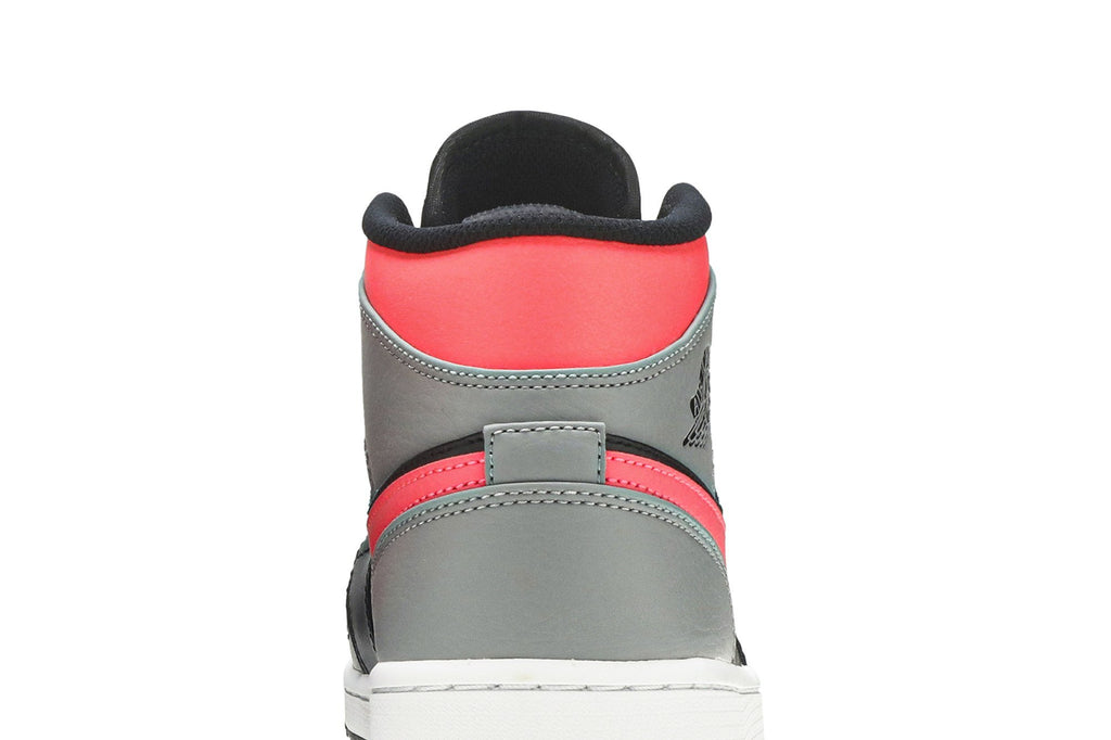 Retro 1 Mid Sneakers — Pink Shadow — 554724-059