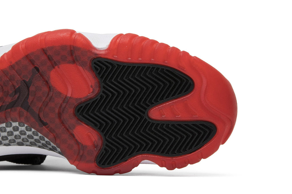 Retro 11 Low Sneakers — Bred — 528895-012