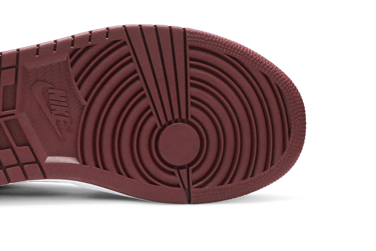 Retro 1 Low Sneakers — Noble Red — 553558-604