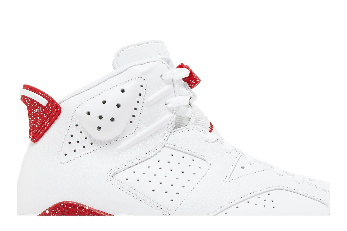 Retro 6 Sneakers — Red Oreo — CT8529-162