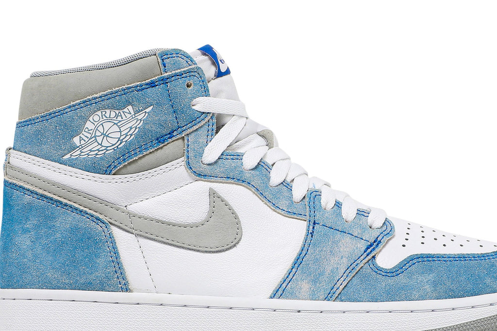 Retro 1 High OG Sneakers — Hyper Royal — 555088-402