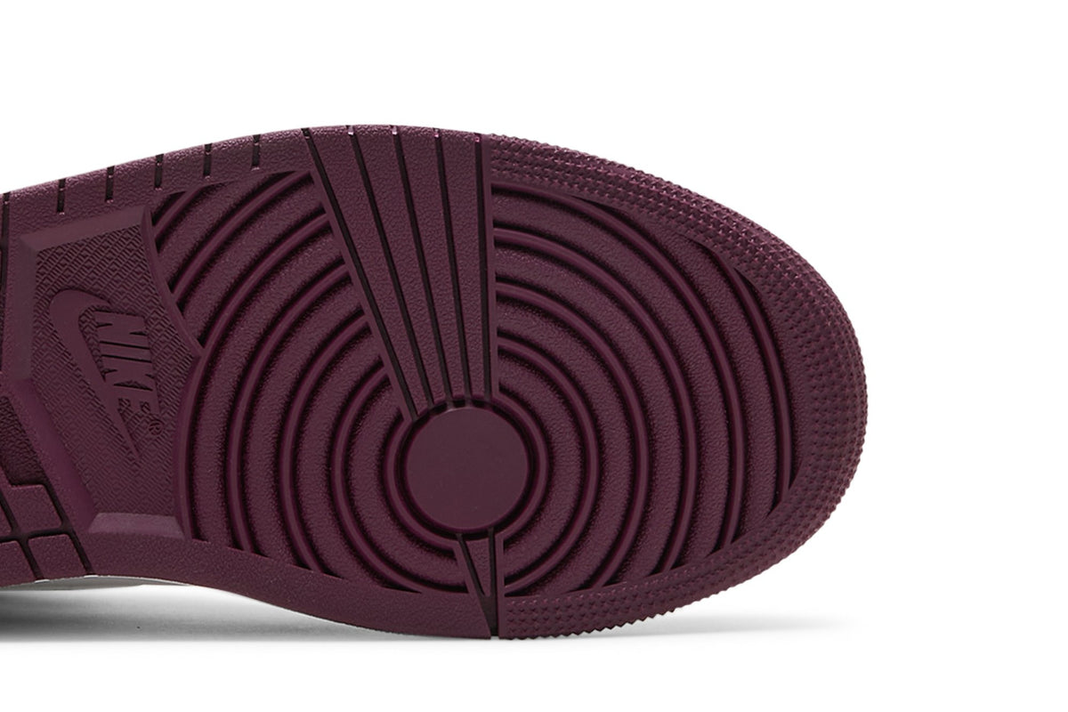 Retro 1 High OG Sneakers — Bordeaux — 555088-611
